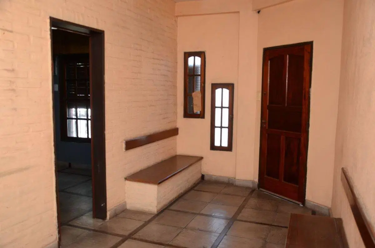 VENTA CASA A REFAC. 433M2 LOTE 8.66X50 RAMOS MEJIA 2
