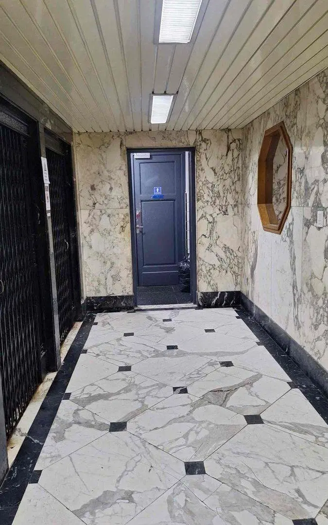 VENTA OFICINA EN MICROCENTRO 80 M2 5