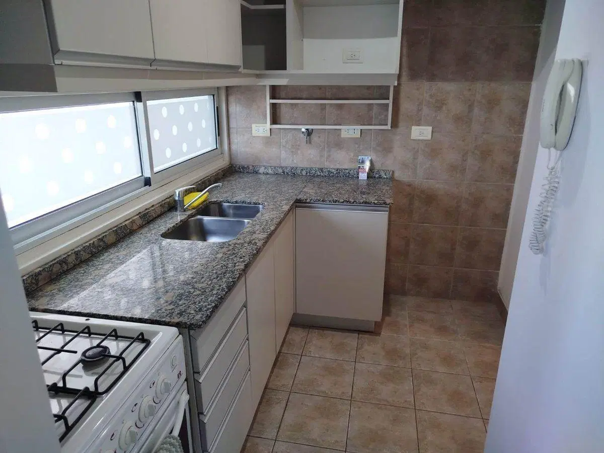 VENTA DEPTO 2 AMB EN PISO ALTO, BALCON, ZONA UADE 2