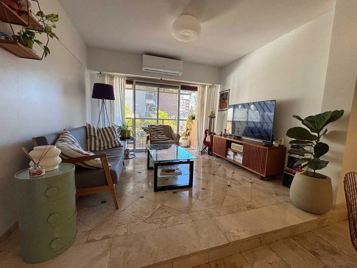 VENTA DEPTO. 3 AMB. CONTRAFTE C/ BALCÓN V. URQUIZA 4