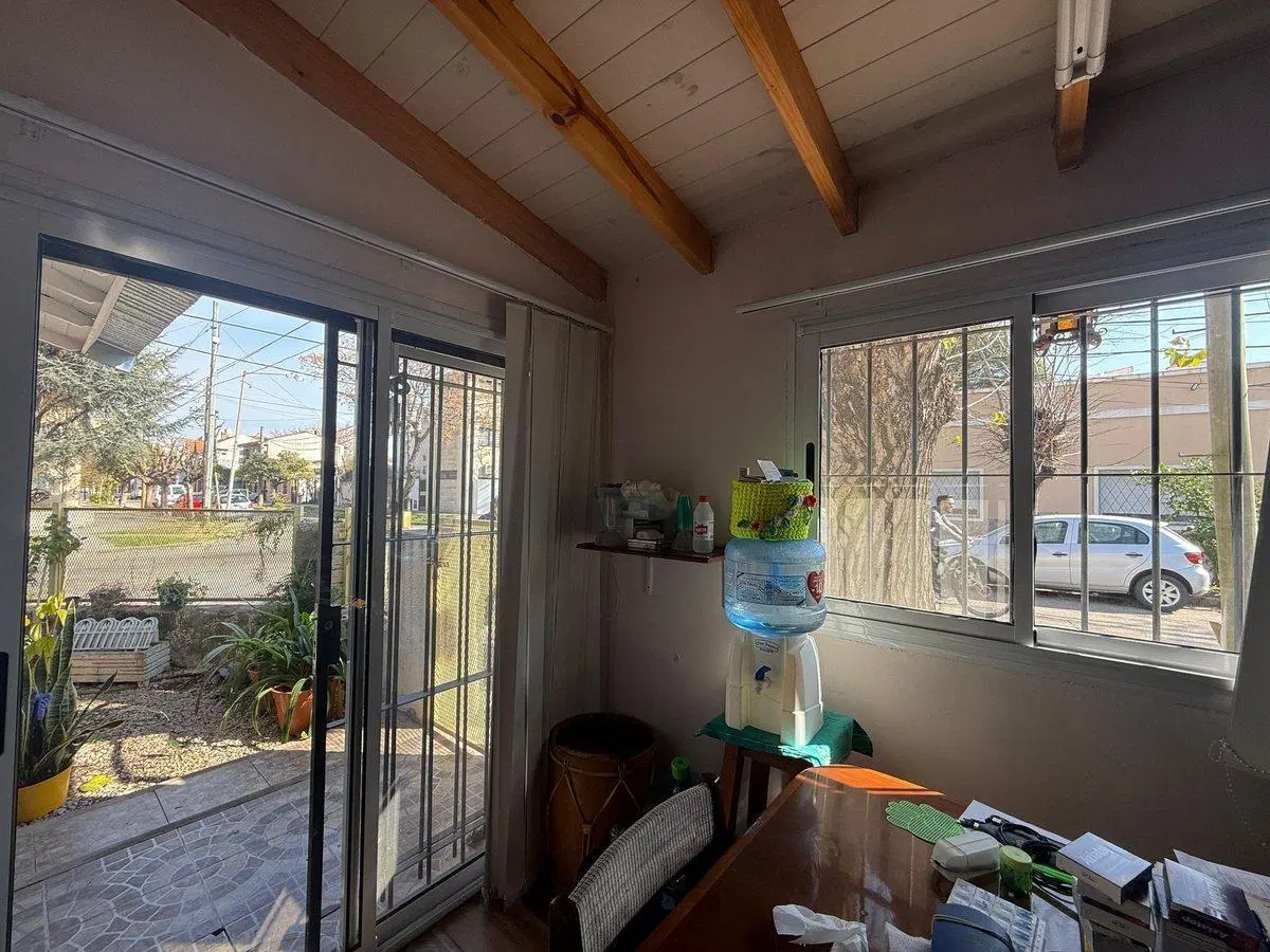 CASA 3 AMBIENTES VENTA JARDIN Y PATIO V BALLESTER 4