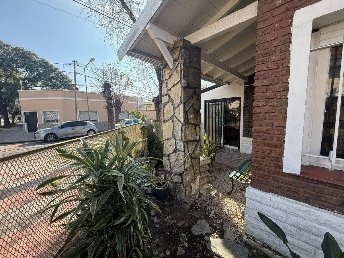 CASA 3 AMBIENTES VENTA JARDIN Y PATIO V BALLESTER 2