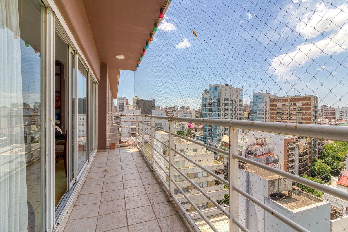 Venta Dpto 3 Amb en TORRE c/ cochera en Belgrano