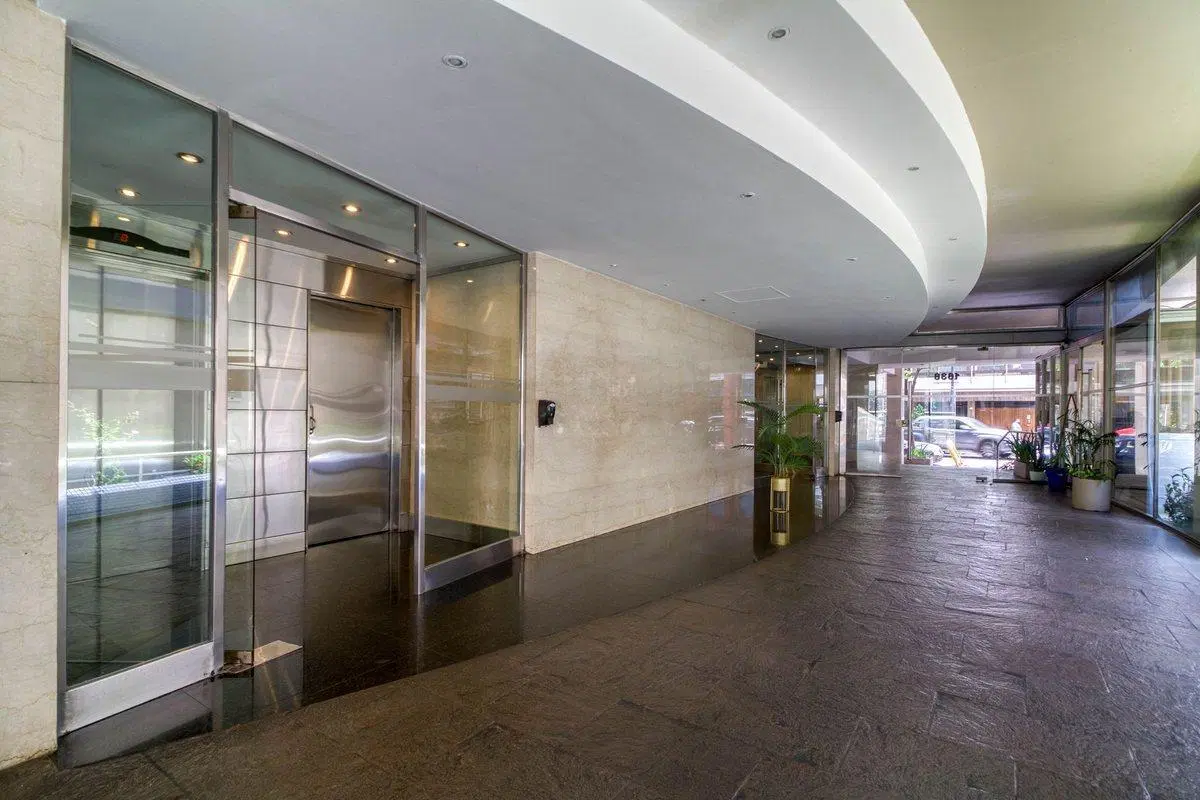 Venta Dpto 3 Amb en TORRE c/ cochera en Belgrano 5