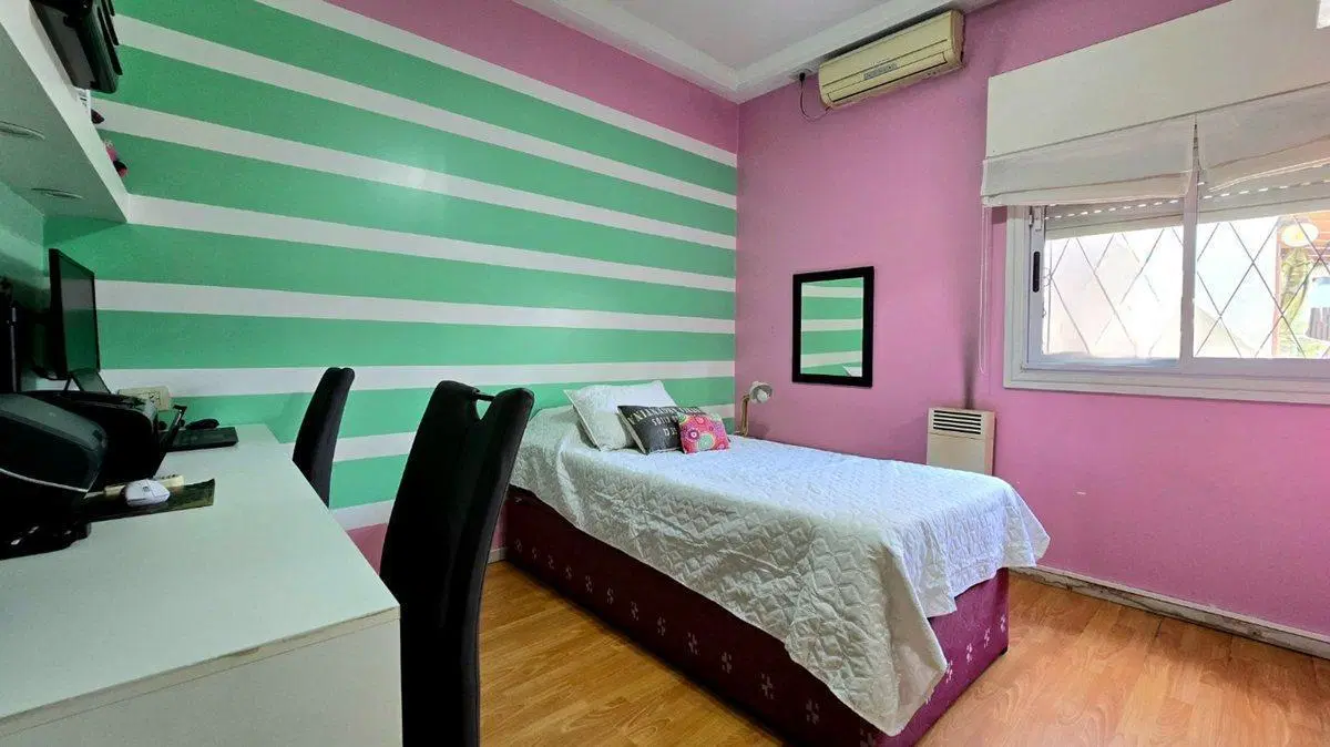 Venta Casa 3 ambientes El palomar pileta parrilla 8