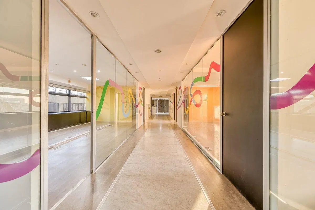 ALQUILER OFICINAS DE 256 M2 SAN NICOLAS -COCHERAS 3
