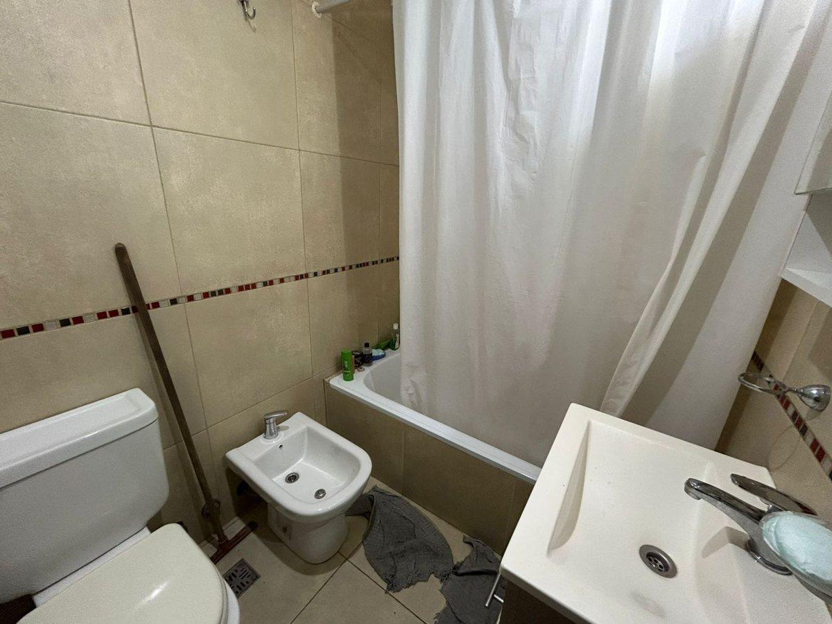 Foto de VENTA DEPTO 2 AMB CON PILETA LANUS ESTE, imagen 5