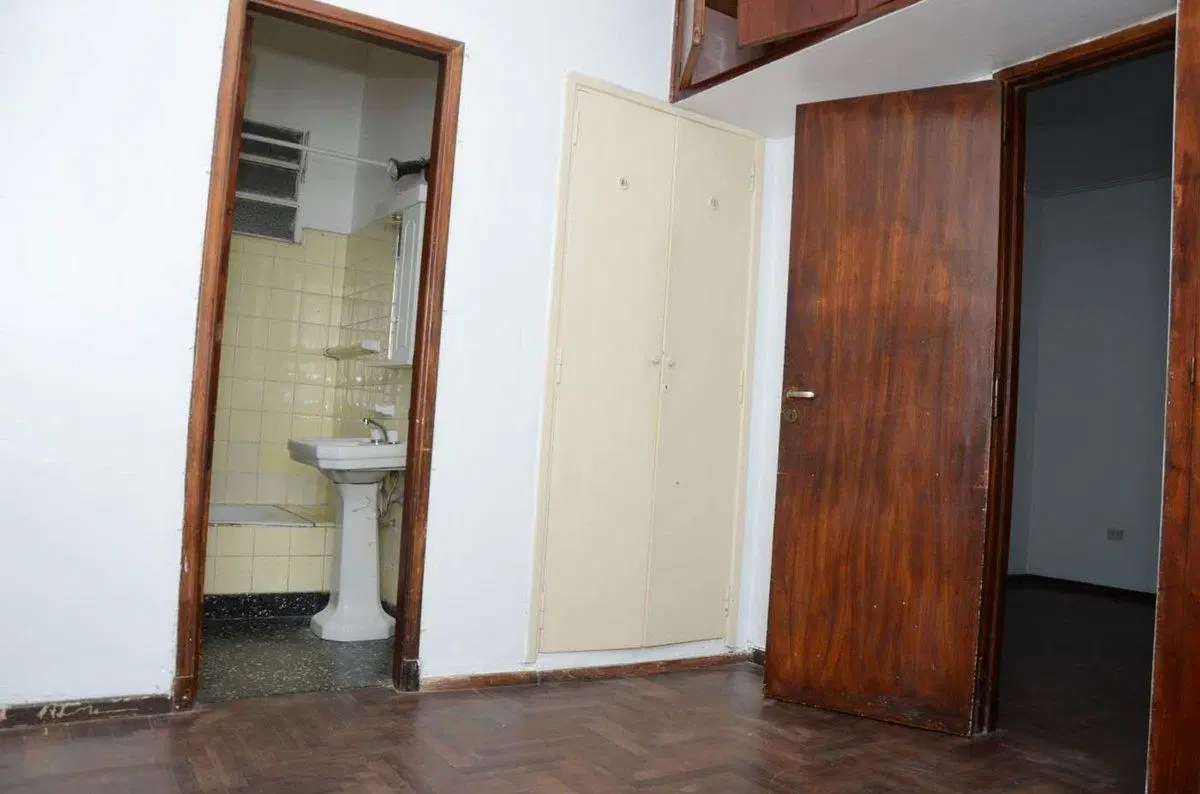 ALQUILER DEPARTAMENTO 2 AMBIENTES Y PATIO PB DEVOT 5
