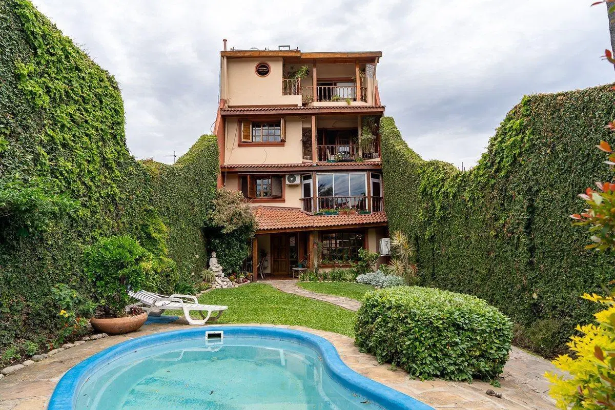 CASA 7 AMBIENTES VENTA DEVOTO PERMUTA ASCENSOR 2