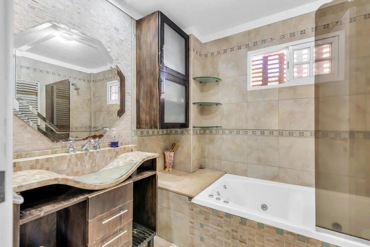 VENTA HERMOSA CASA VILLA ARIZA PILETA QUINCHO 5