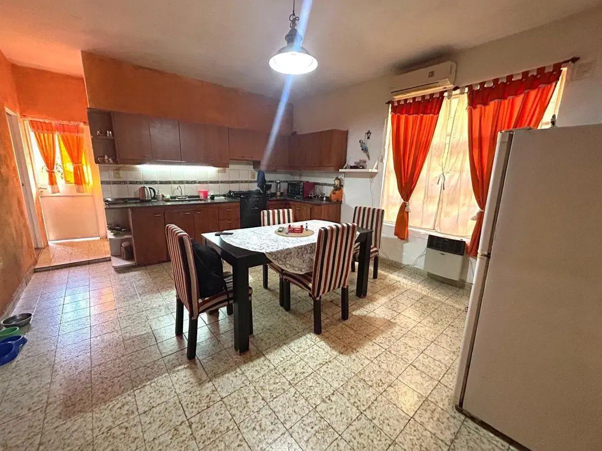 CASA MULTI-FAMILIAR 3amb y 3amb en San Martin 3