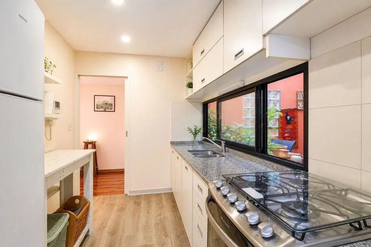 VENTA BELGRANO 3 AMB PATIO Y AMENITIES IMPECABLE 2