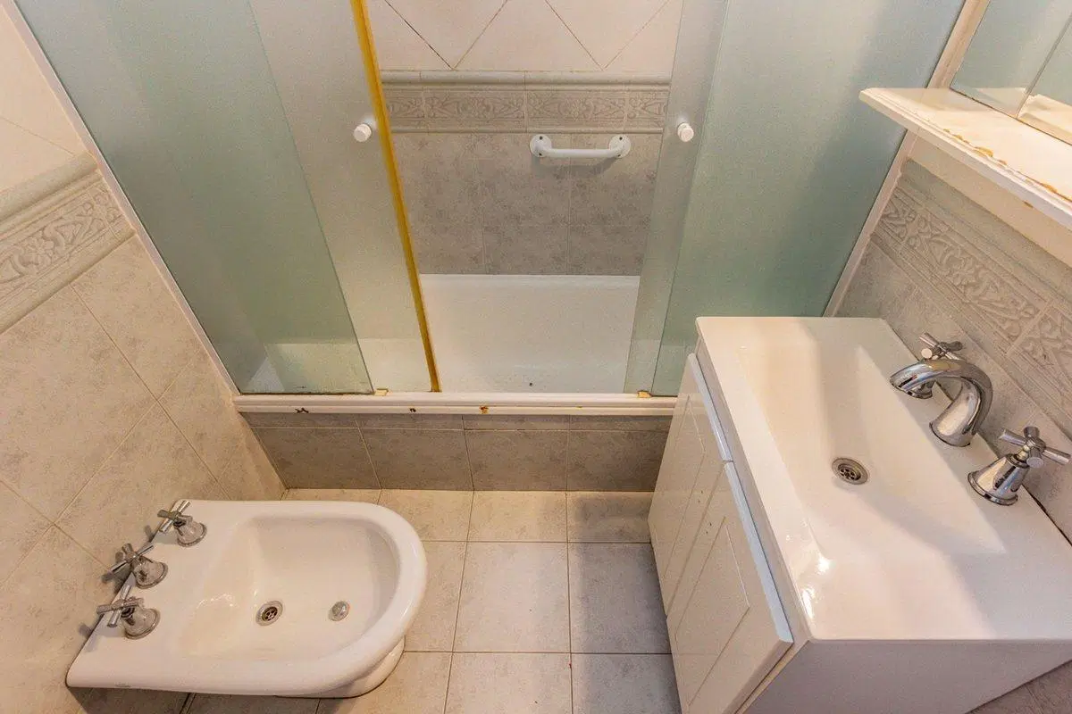 VENTA DEPARTAMENTO 4 AMBIENTES AMPLIO - CABALLITO 5