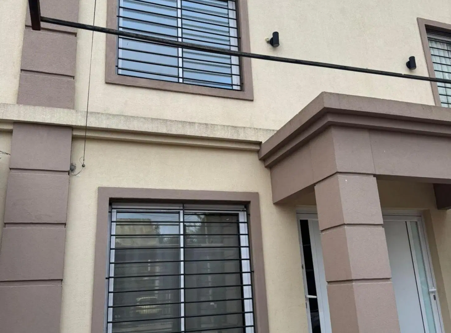 ALQUILER DUPLEX 3 AMBIENTES MORENO COCHERA PATIO 3