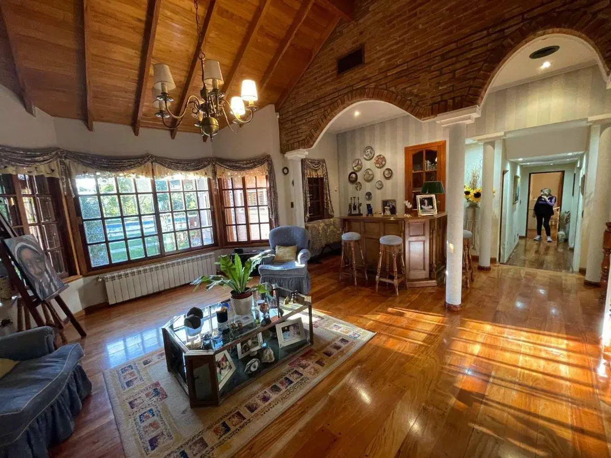 VENTA CASA 6 AMB. CON PILETA - GUERNICA - PERMUTA 2