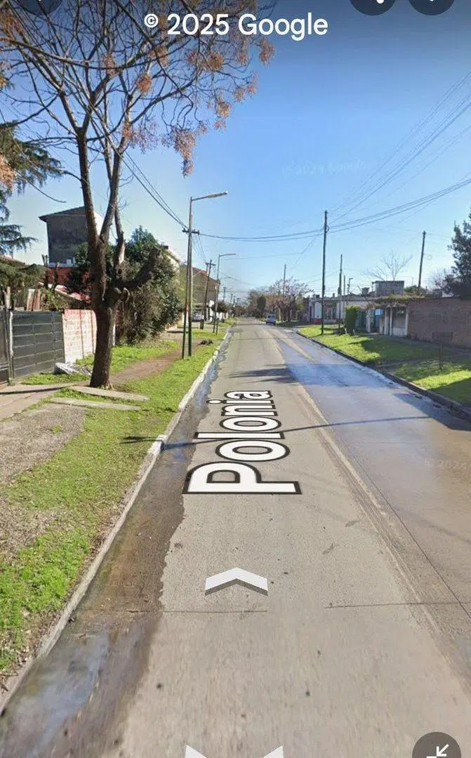 VENTA TERRENO 300 MTS  LAVALLOL 5