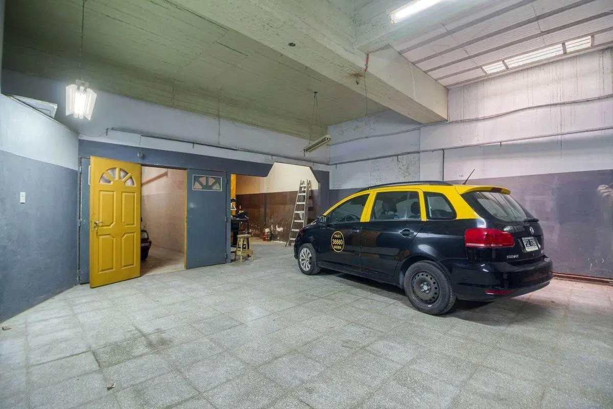 OPORTUNIDAD Vta Deposito + Casa PA 3 Amb - B° Naon 4