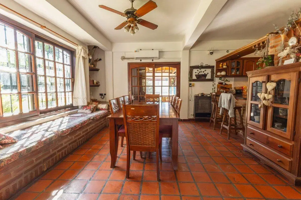 VENTA CASA 7 AMB PARQUE PILETA FINANCIA 5