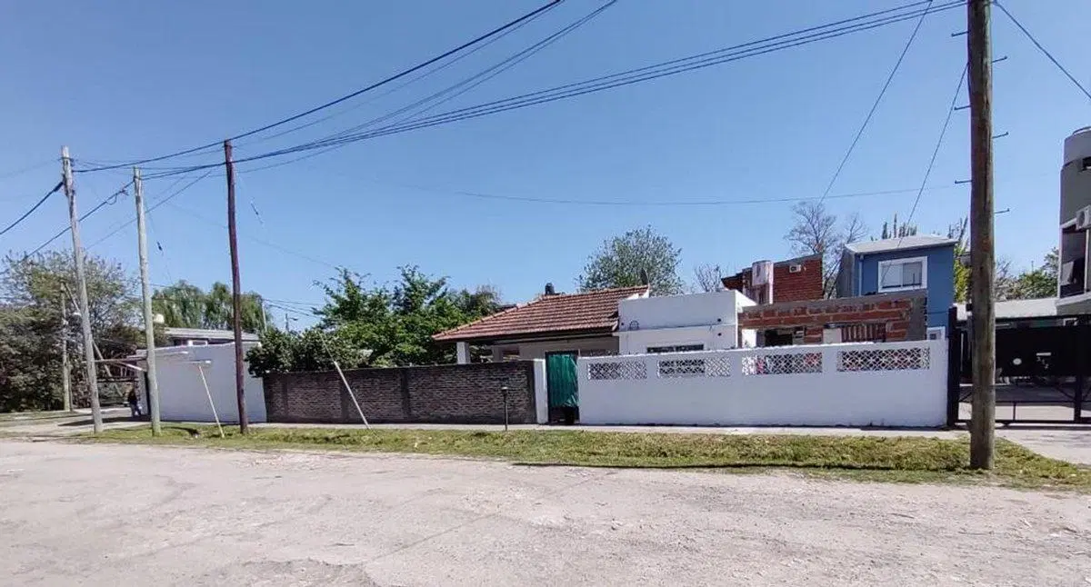 VENTA CASA 3 AMB. CON LOCAL Y MONOAMB DON TORCUATO 4