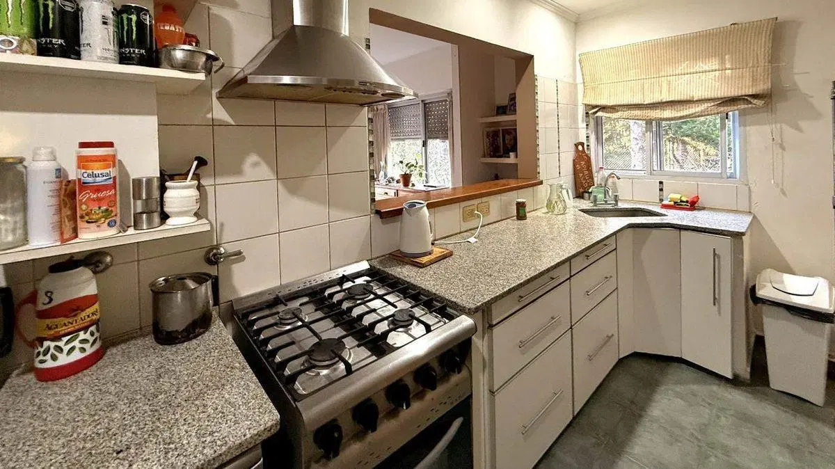 VENTA Casa Cuatro Ambientes en Lomas Altas 4