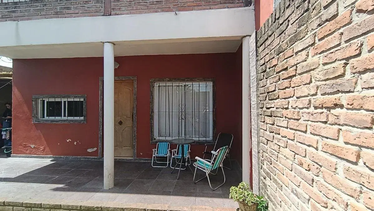 CASA 5 AMB VENTA MORENO MULTIFAMILIAR + 3 DPTOS 2