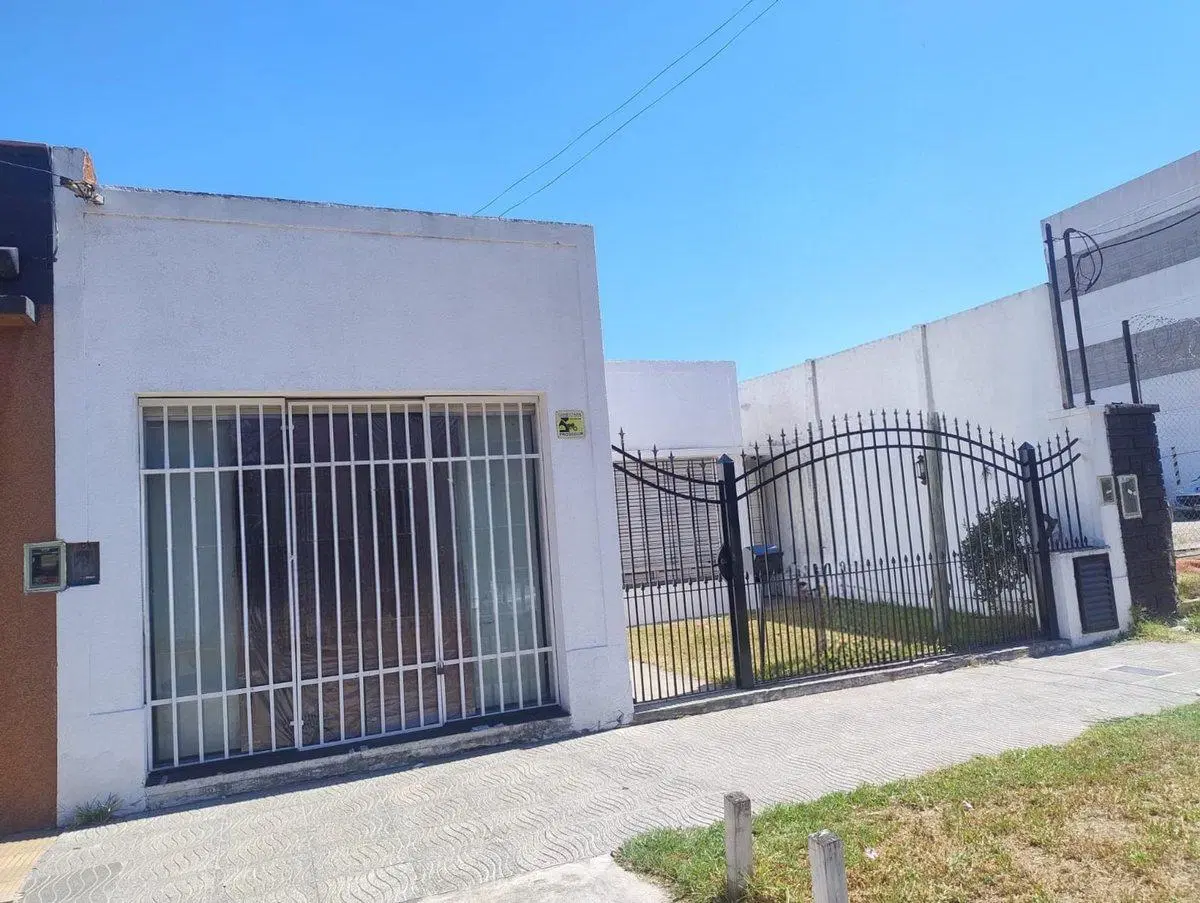 VENTA CASA 4 AMB 360M2 APTO PROF SAN JUSTO 5