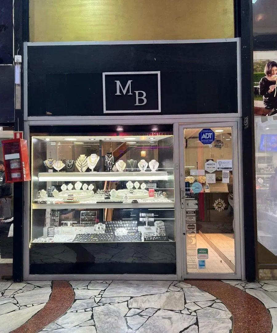 VENTA DE LOCAL COMERCIAL EN AV CABILDO BELGRANO 2