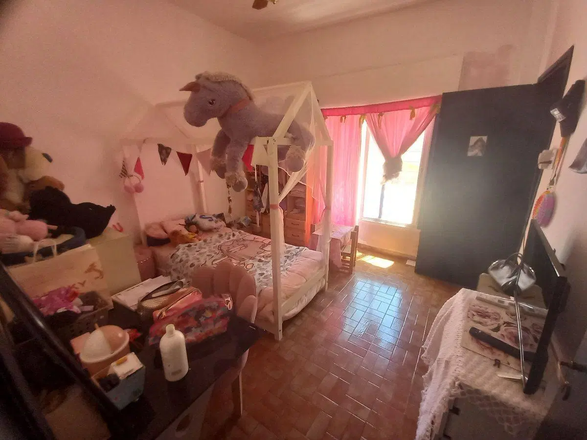 VENTA CASA 4 AMB. C/COCH TERRAZA A. CREDITO MORON 3