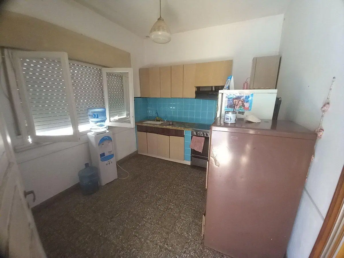 VENTA CASA 4 AMB. C/COCH TERRAZA A. CREDITO MORON 4