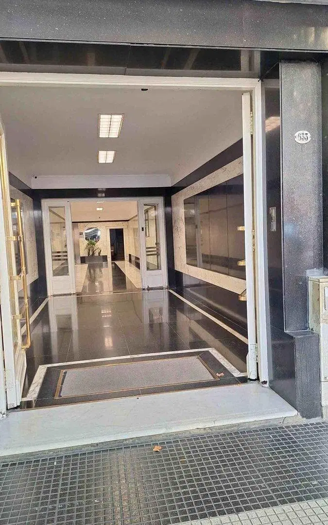 VENTA OFICINA MICROCENTRO AV. DE MAYO / 312 M2 4