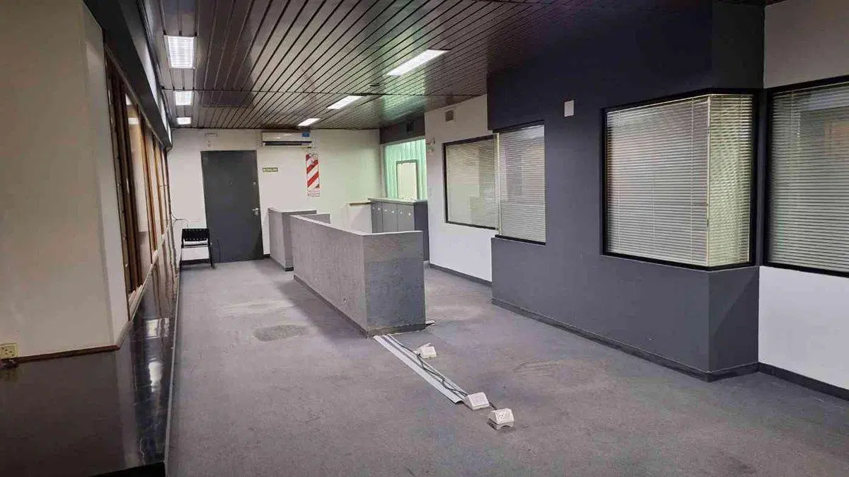 VENTA OFICINA MICROCENTRO AV. DE MAYO / 312 M2 5