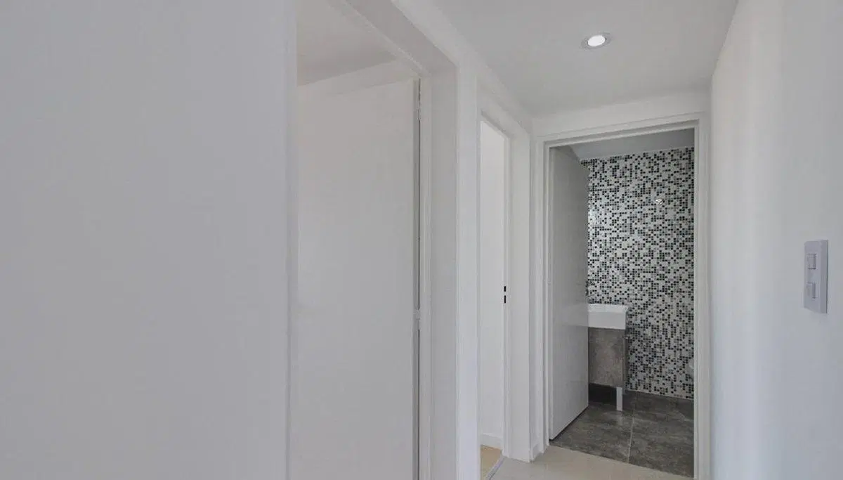 VENTA DEPTO 2 AMB. EN V. URQUIZA C/ BALCON Y PATIO 3