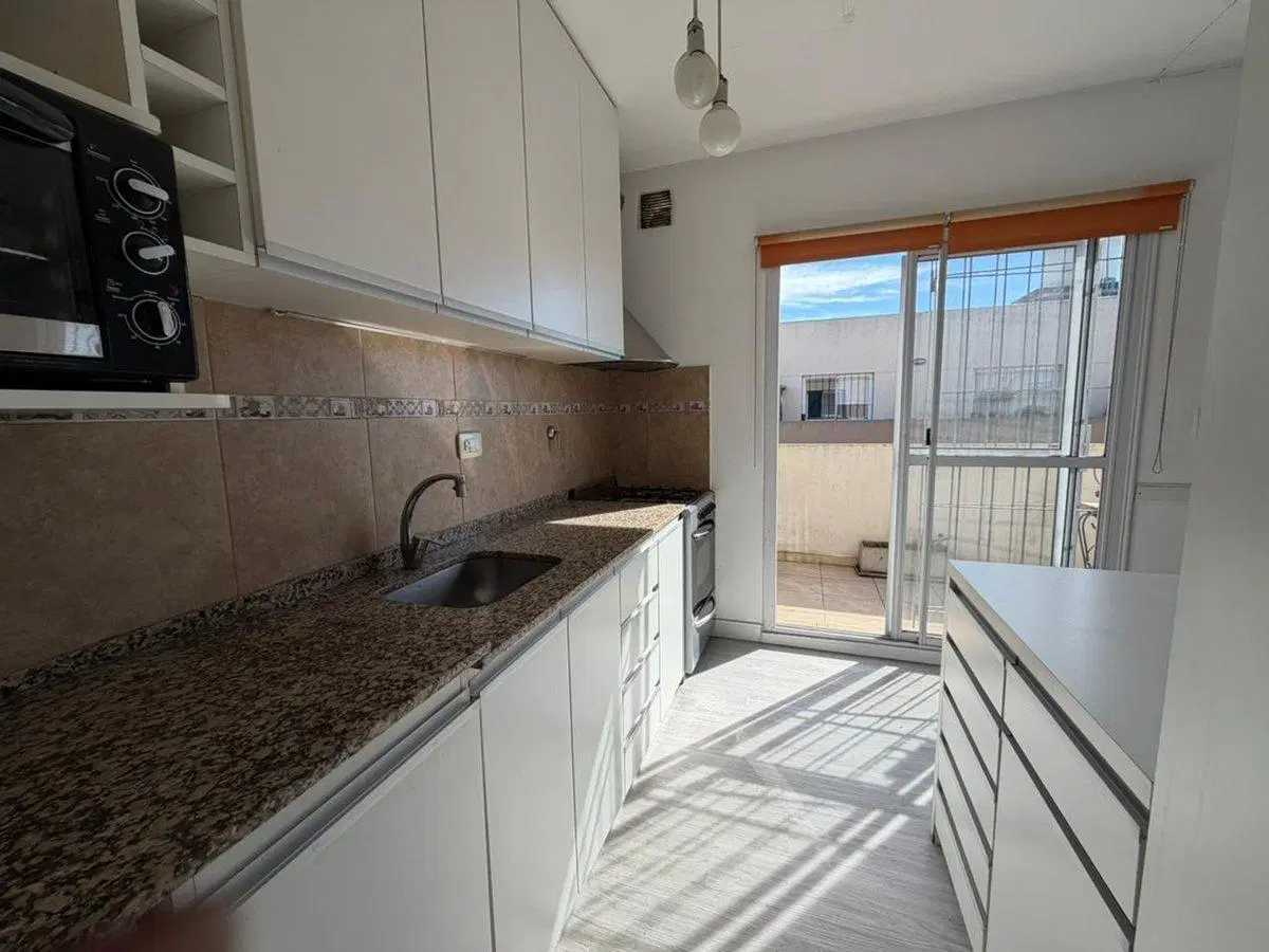 VENTA PH 3 AMB 2 BALCONES PARRILLA BAULERA R MEJIA 3