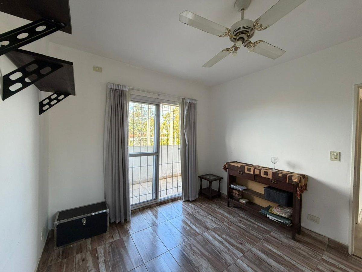 Foto de VENTA PH 3 AMB 2 BALCONES PARRILLA BAULERA R MEJIA, imagen 2