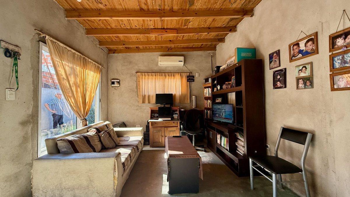 Foto de Venta Casa Multifamiliar en Moreno, imagen 3