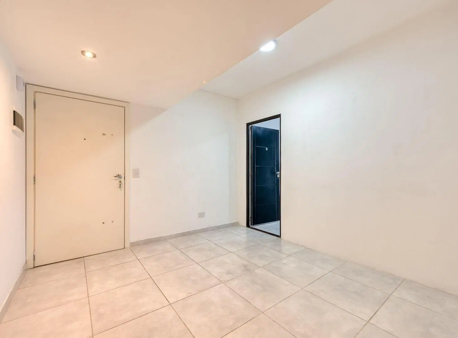 ALQUILER OFICINA/DEPARTAMENTO 65 m2 -  RETIRO 5