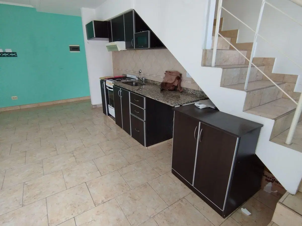 VENTA DEPTO 2 AMB CON COCH Y TERRAZA APTO CREDITO 3