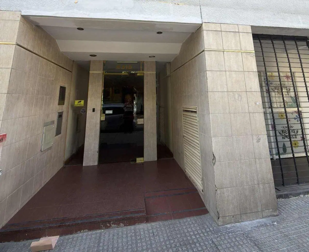 VENTA DEPARTAMENTO 3 AMBIENTES EN BALVANERA 2