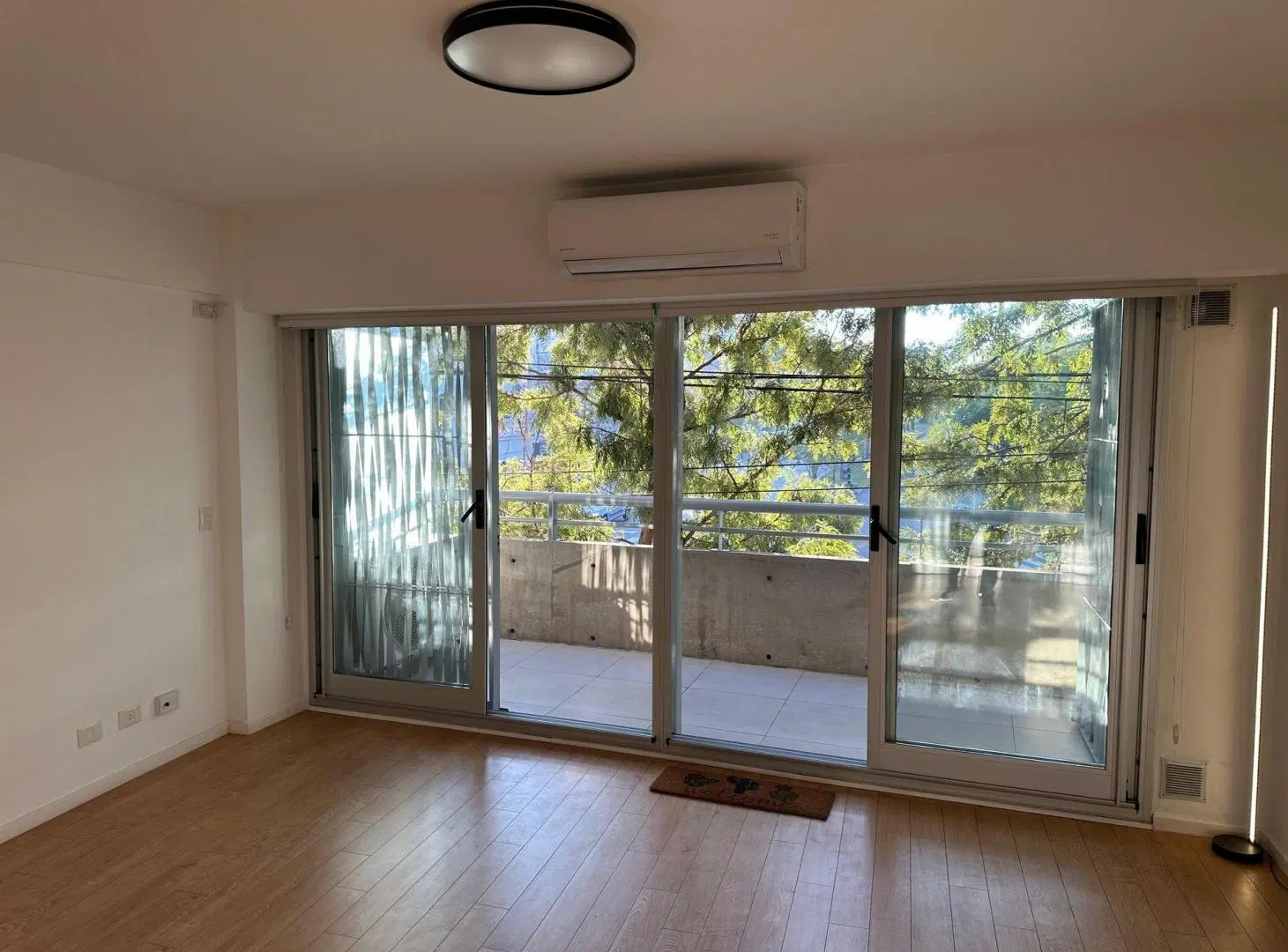 ALQUILER MONOAMBIENTE CON BALCON AMOBLADO CATEG. 5