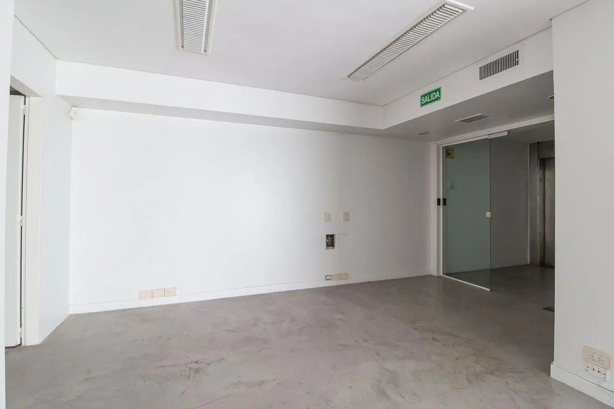 VENTA PISO OFICINA UBIC ESTRATEGICA, OPORTUNIDAD! 3