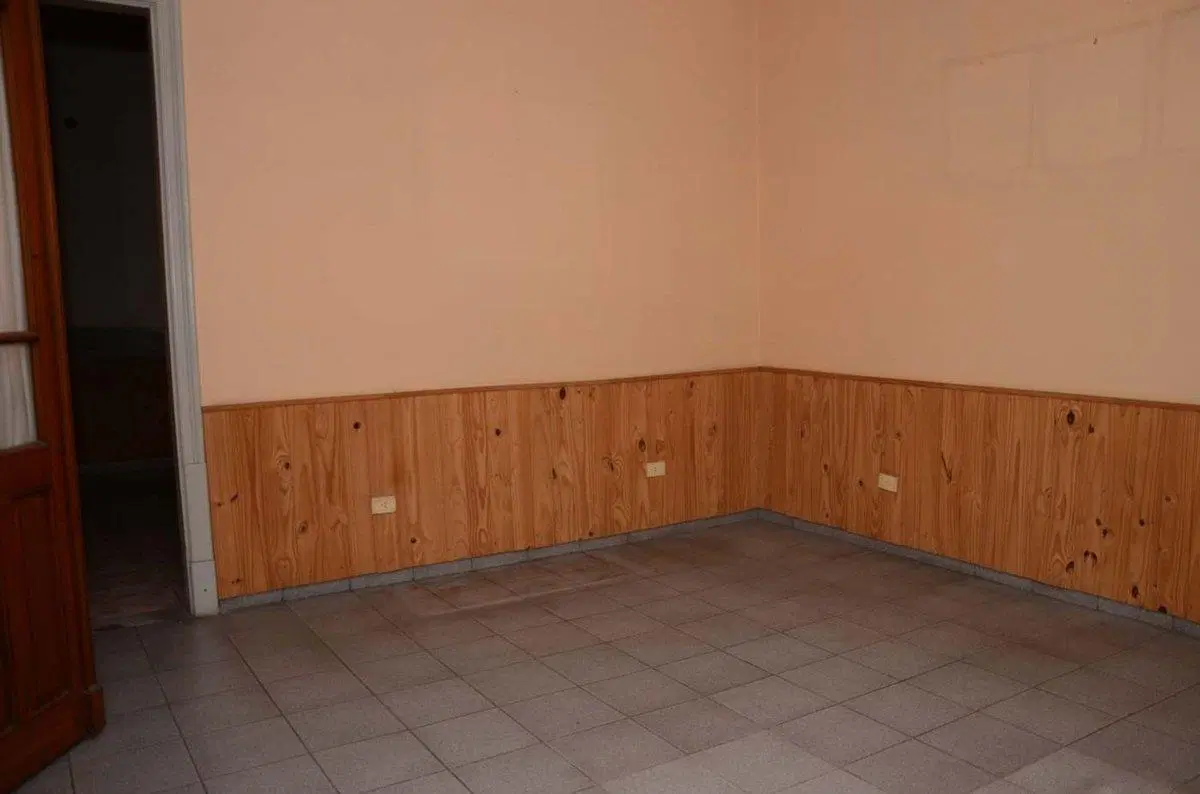 VENTA CASA A REFAC. 433M2 LOTE 8.66X50 RAMOS MEJIA 2