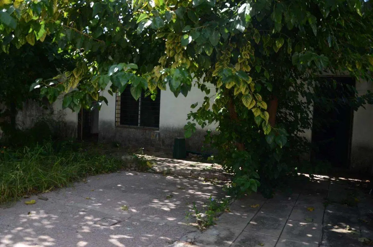 VENTA CASA A REFAC. 433M2 LOTE 8.66X50 RAMOS MEJIA 3