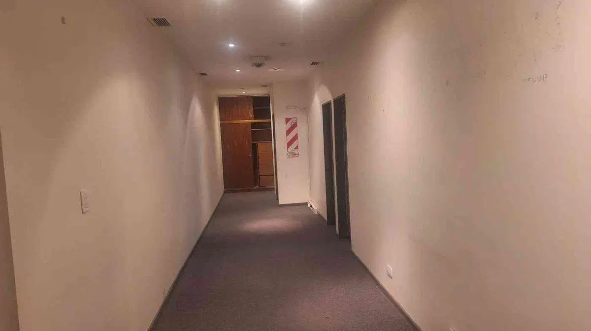 VENTA OFICINA EN MICROCENTRO 80 M2 5