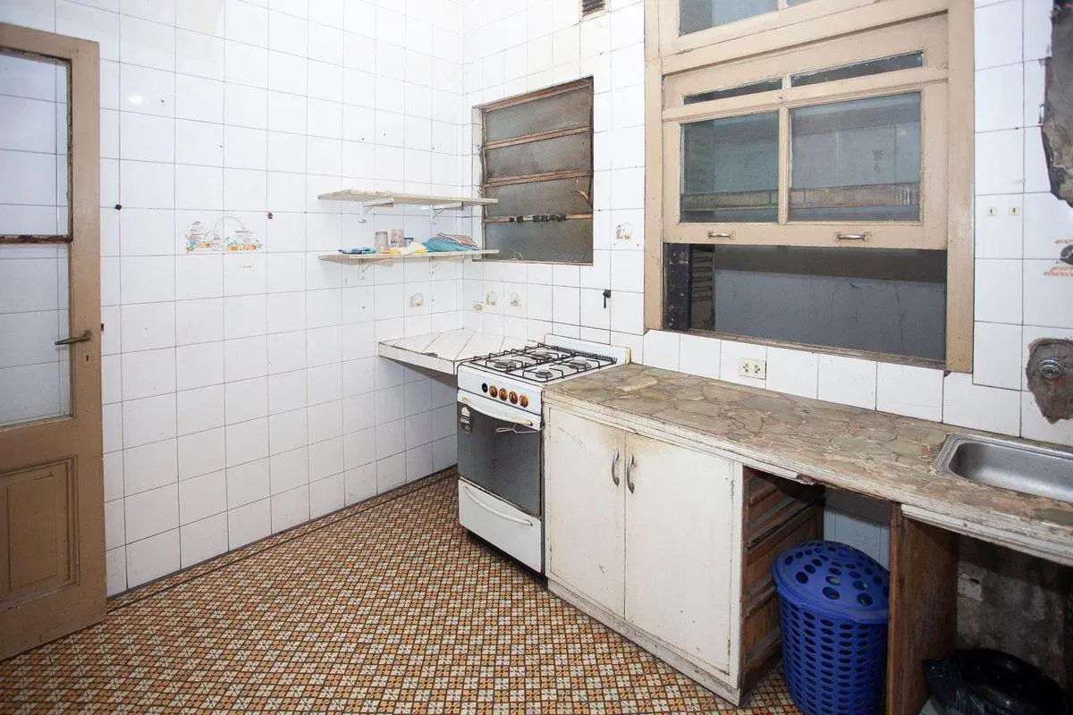 VENTA DEPARTAMENTO 7 AMB. CON BALCÓN MONSERRAT 4