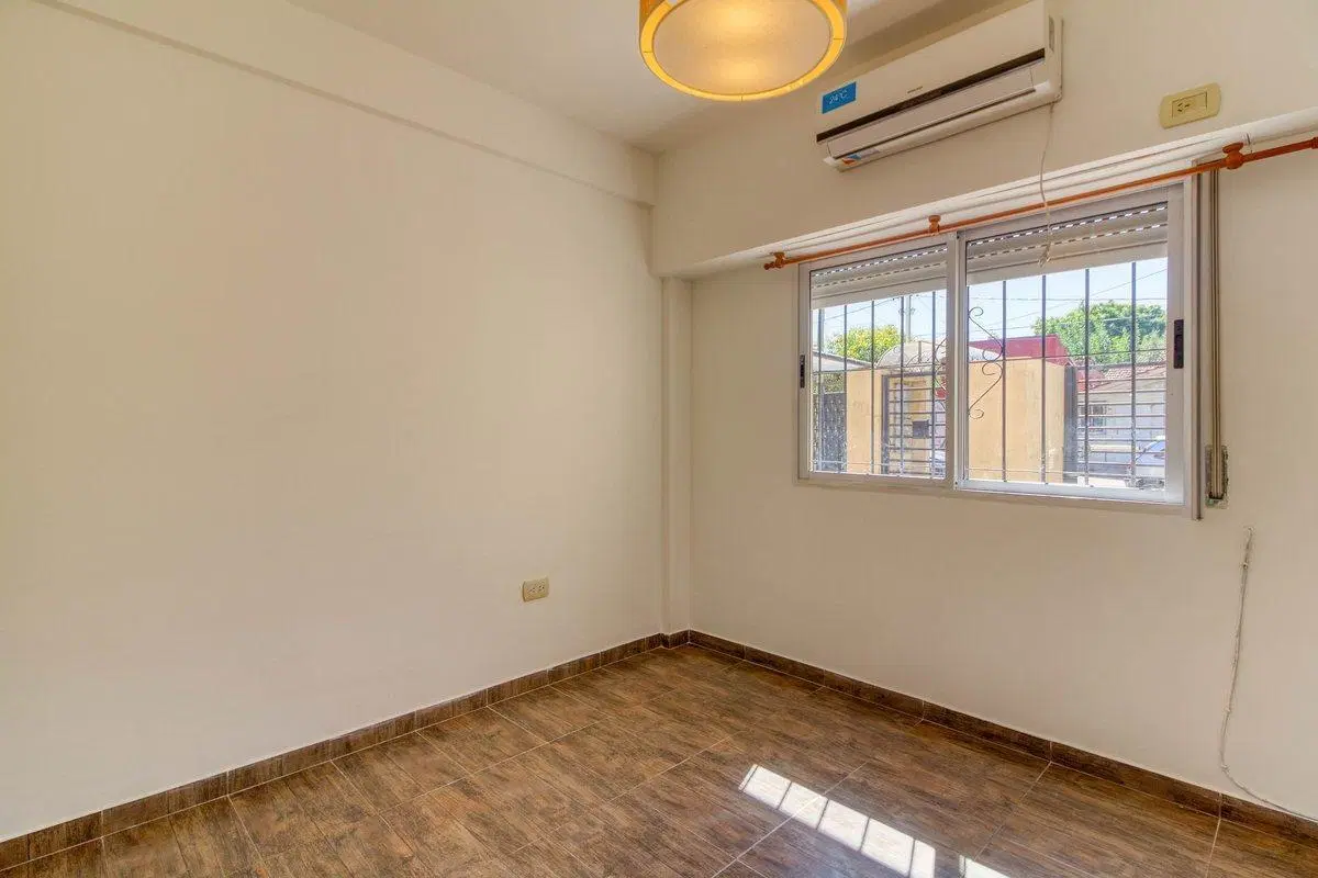 Venta 2 Amb c/ parque y cochera R. Mejia APTO CRED 5