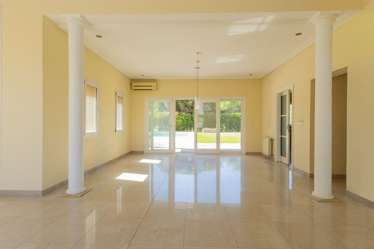 Foto de Casa de 4 amb en Campos de Alvarez | Acep. Permuta, imagen 2
