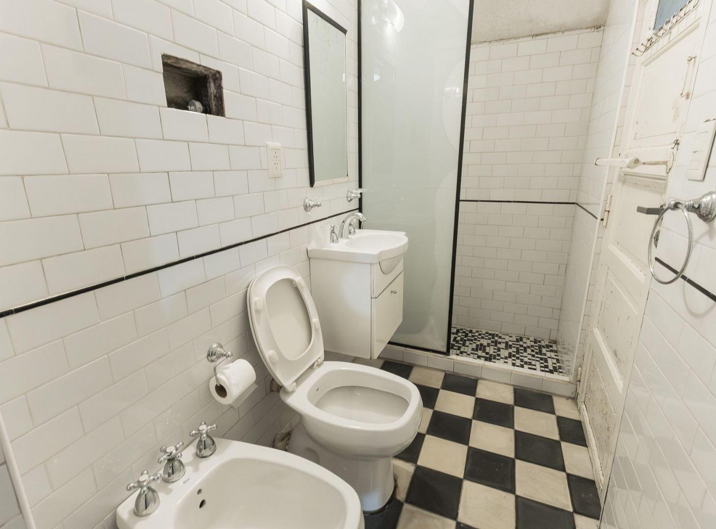 Foto de Venta PH 3 amb con PATIO en Almagro bajas expensas, imagen 5