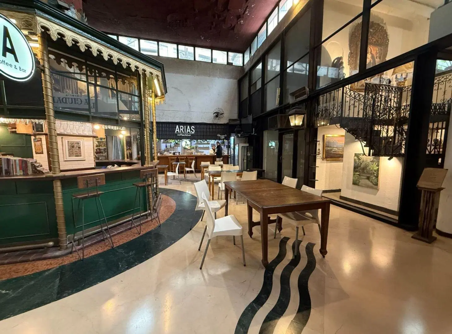 VENTA BAR EN GALERIA DEL ESTE- PERMUTA 3