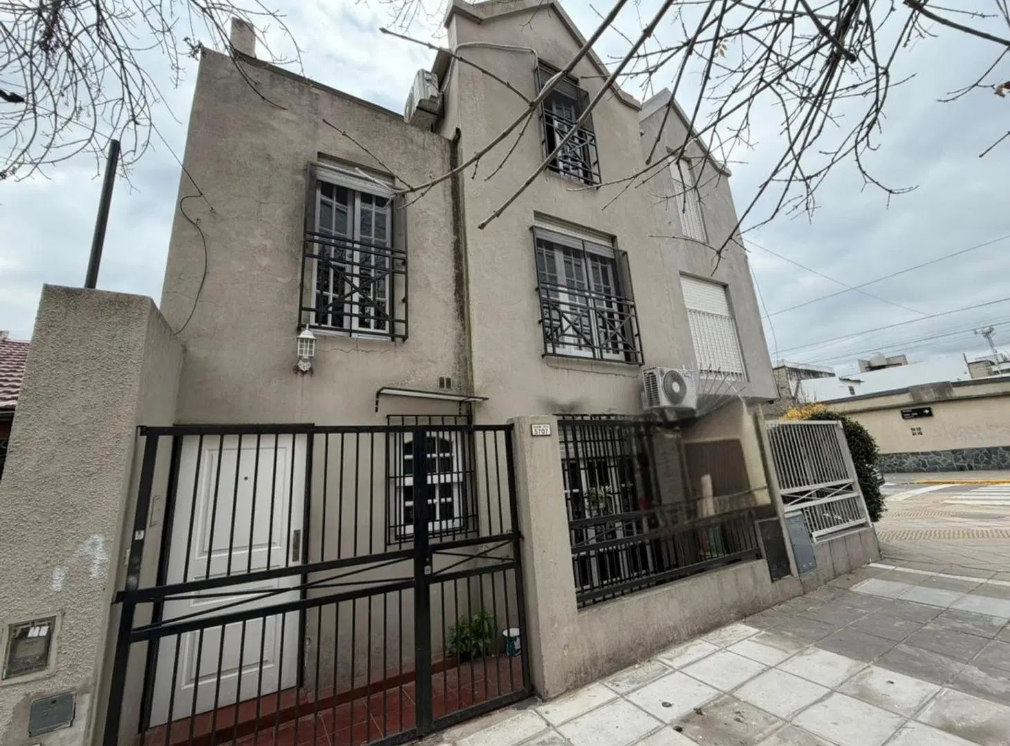 VENTA PH 4 AMB CON PATIO EXCELENTE UBIC VILLA REAL 3