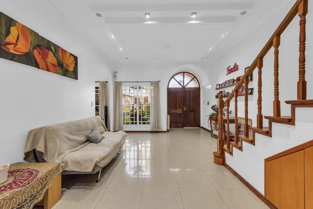 VENTA HERMOSA CASA VILLA ARIZA PILETA QUINCHO 8
